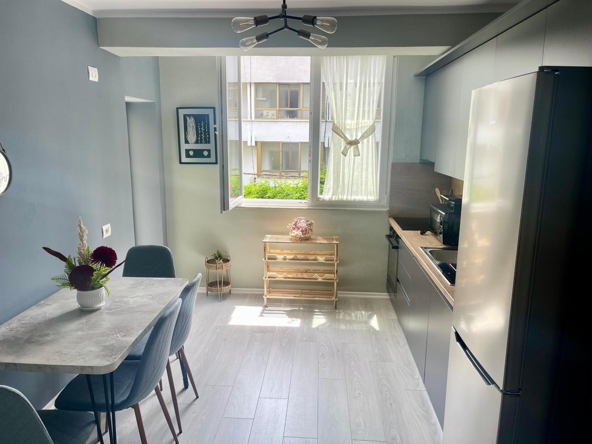 Joyful Apartment Тирана Екстериор снимка